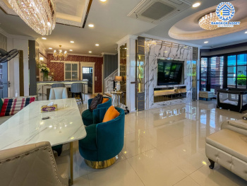 *****บ้านเดี่ยวมือสอง ม. คุณาลัย ซิมโฟนี บ้านกล้วย-ไทรน้อย บ้านสวยพร้อมเข้าอยู่ หลังมุม บนเนื้อที่กว่า 74.9 ตร.ว. พื้นที่ใช้สอยกว้างถึง 250 ตร.ม. ฟังก์ชัน 5 ห้องนอน 4 ห้องน้ำ 2 ที่จอดรถ บนทำเลโซนเมือง เดินทางสะดวกใกล้ร้านอาหาร เชื่อมต่อถนน หลายเส้นทาง ใกล้รถไฟฟ้าสายสีม่วง "สถานีคลองบางไผ่" และเซ็นทรัลเวสต์เกต